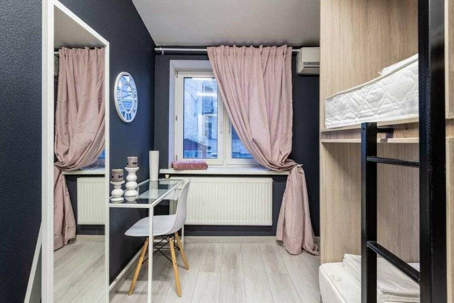 Капсула в женском номере на 8 мест